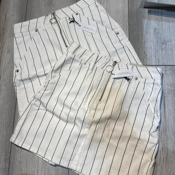 Topshop pinstripe ring zip mini skirt size 6 new with tag - Picture 2 of 4